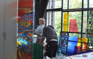 Katharina Grosse, Ein Glas Wasser, bitte, 2024, © VG Bild-Kunst, Bonn 2025